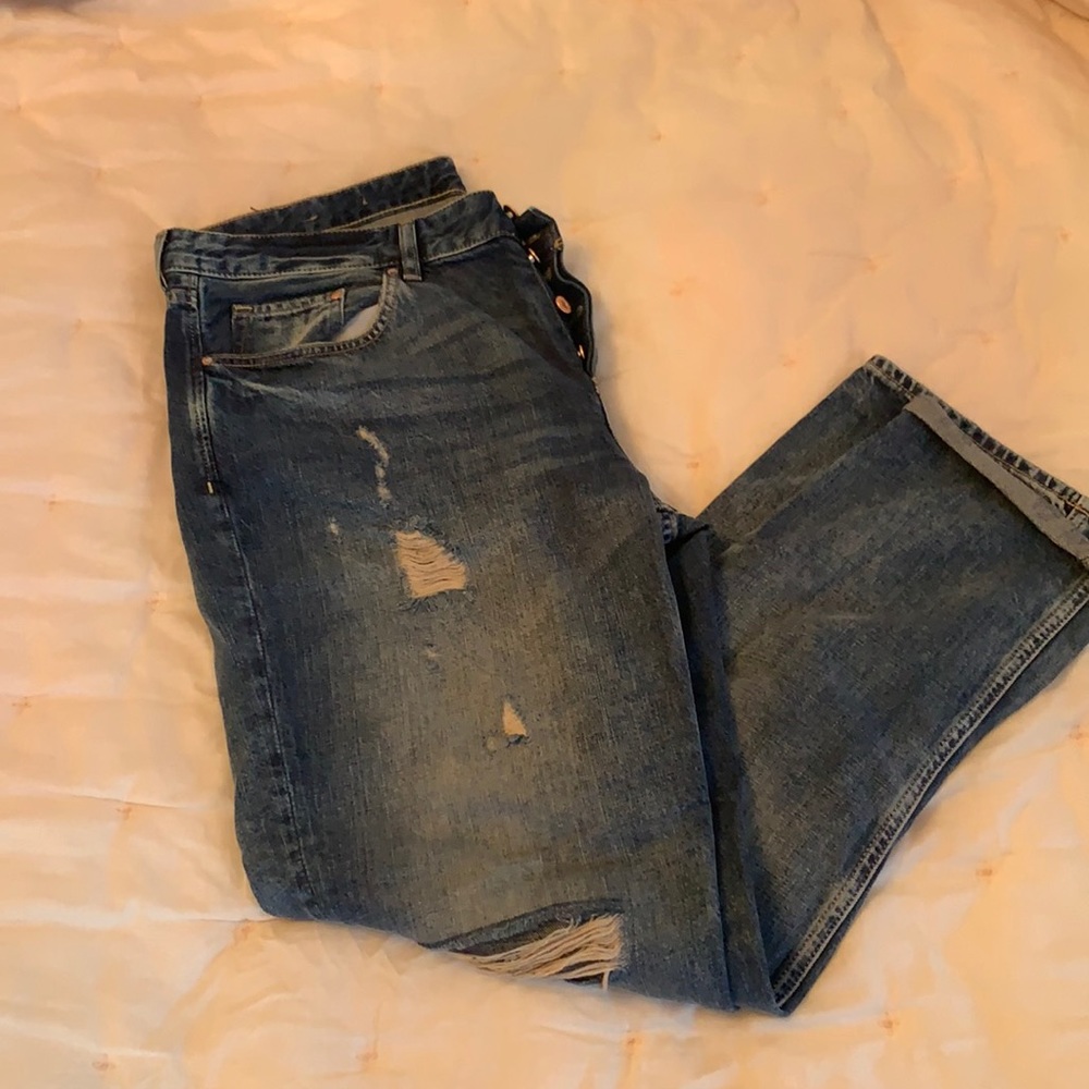 H&M distressed boyfriend denim jeans